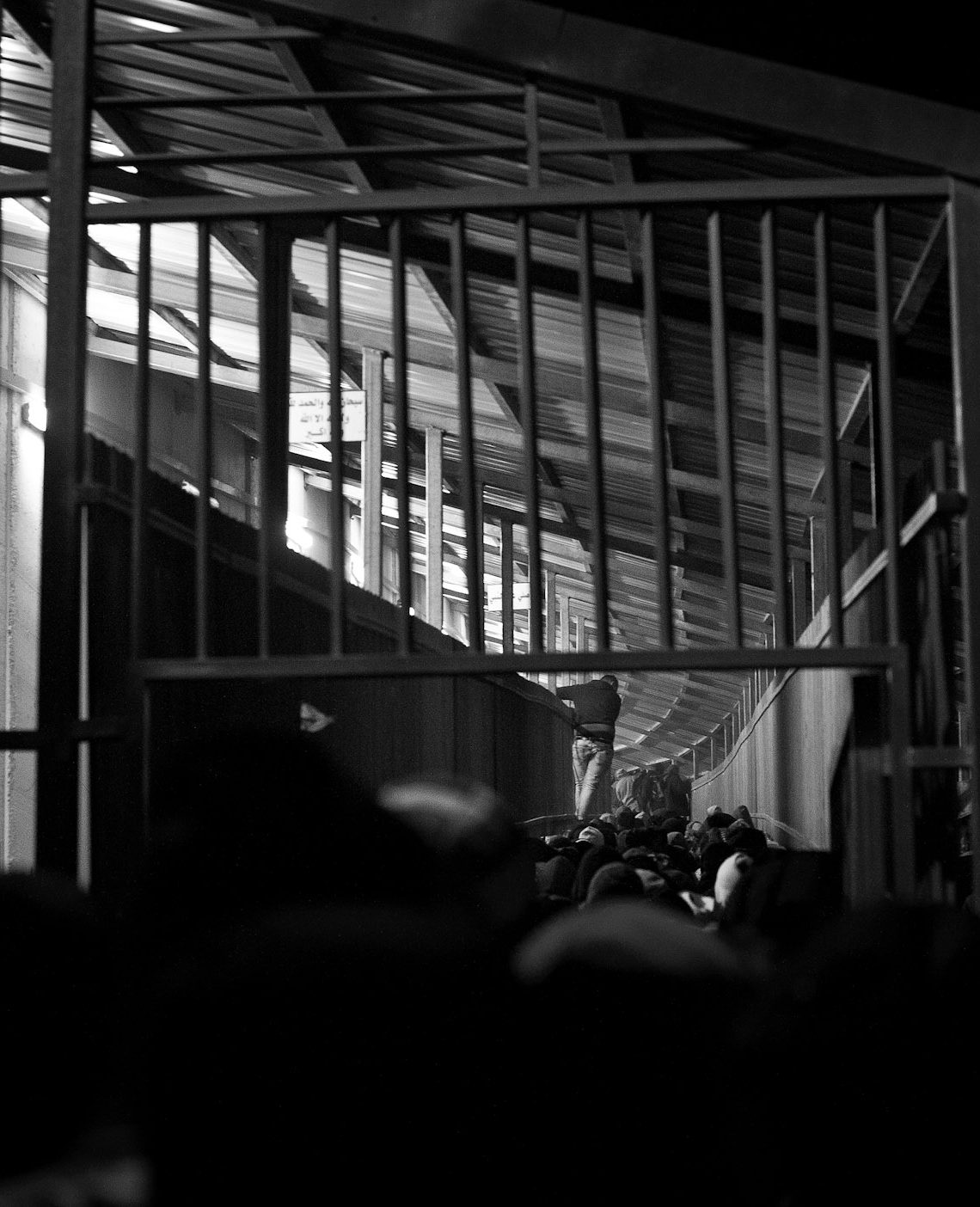 Queues at checkpoint 300